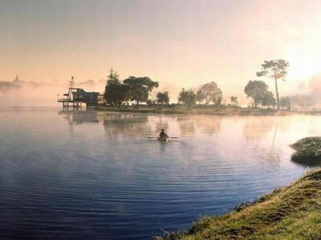 Hồ Than Thở là một trong những địa điểm đẹp ở Đà Lạt