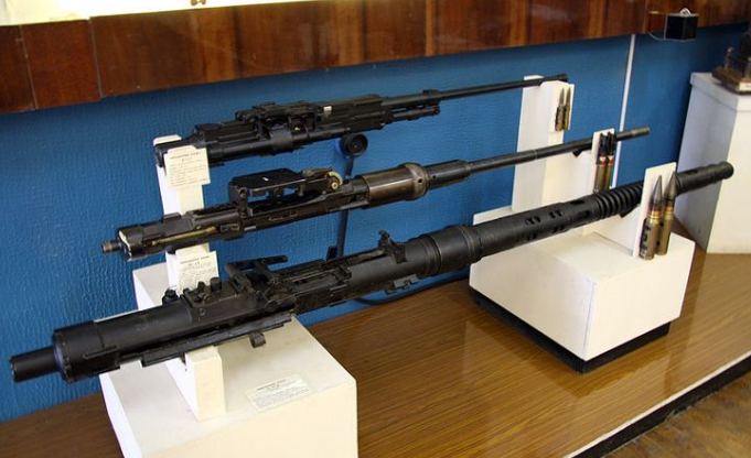 Vũ khí được trưng bày trong bảo tàng quân khu 9 (Ảnh Collection)