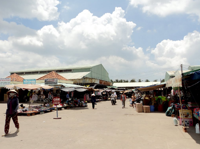 Khung cảnh chợ Bình Châu