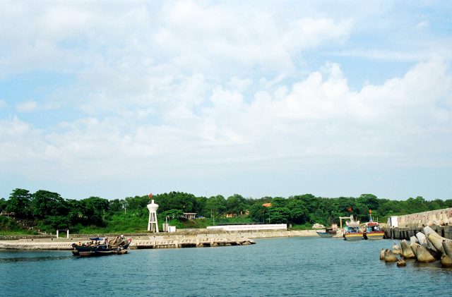Đảo Cồn Cỏ gần Cửa Tùng