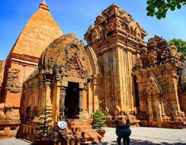 Tháp bà Ponagar - Quần thế kiến trúc văn hóa Chăm Pa 