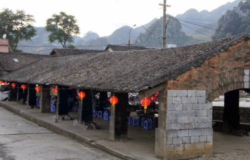 Những cây đèn lồng trên phố cổ Đồng Văn (Ảnh: sưu tầm)
