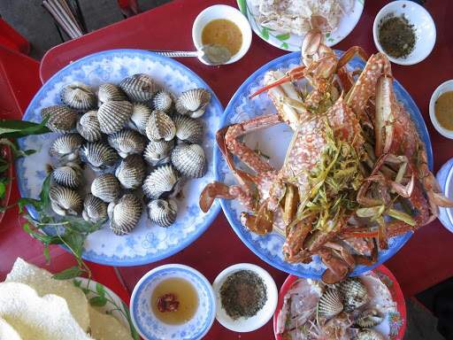Một số món ăn chế biến lạ miệng từ hải sản tươi tại đầm Ô Loan