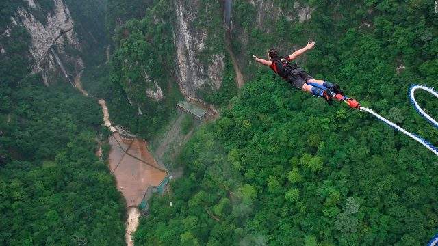 Nhiều hoạt động du lịch mạo hiểm thú vị tại khu du lịch Rồng Mây