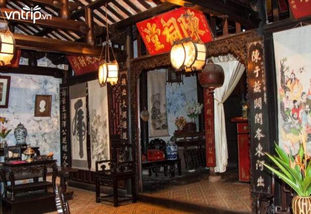 Exploring The Phung Hung Ancient House - Unveiling The Beauty Of 